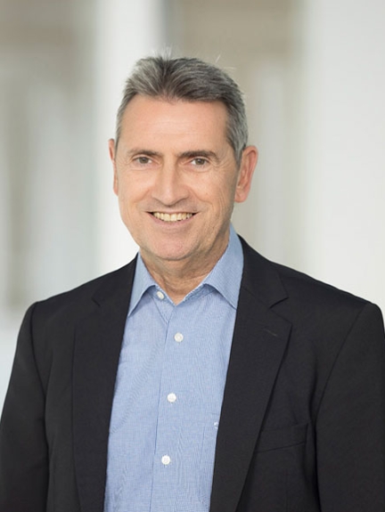 Porträt Dirk Zangerl