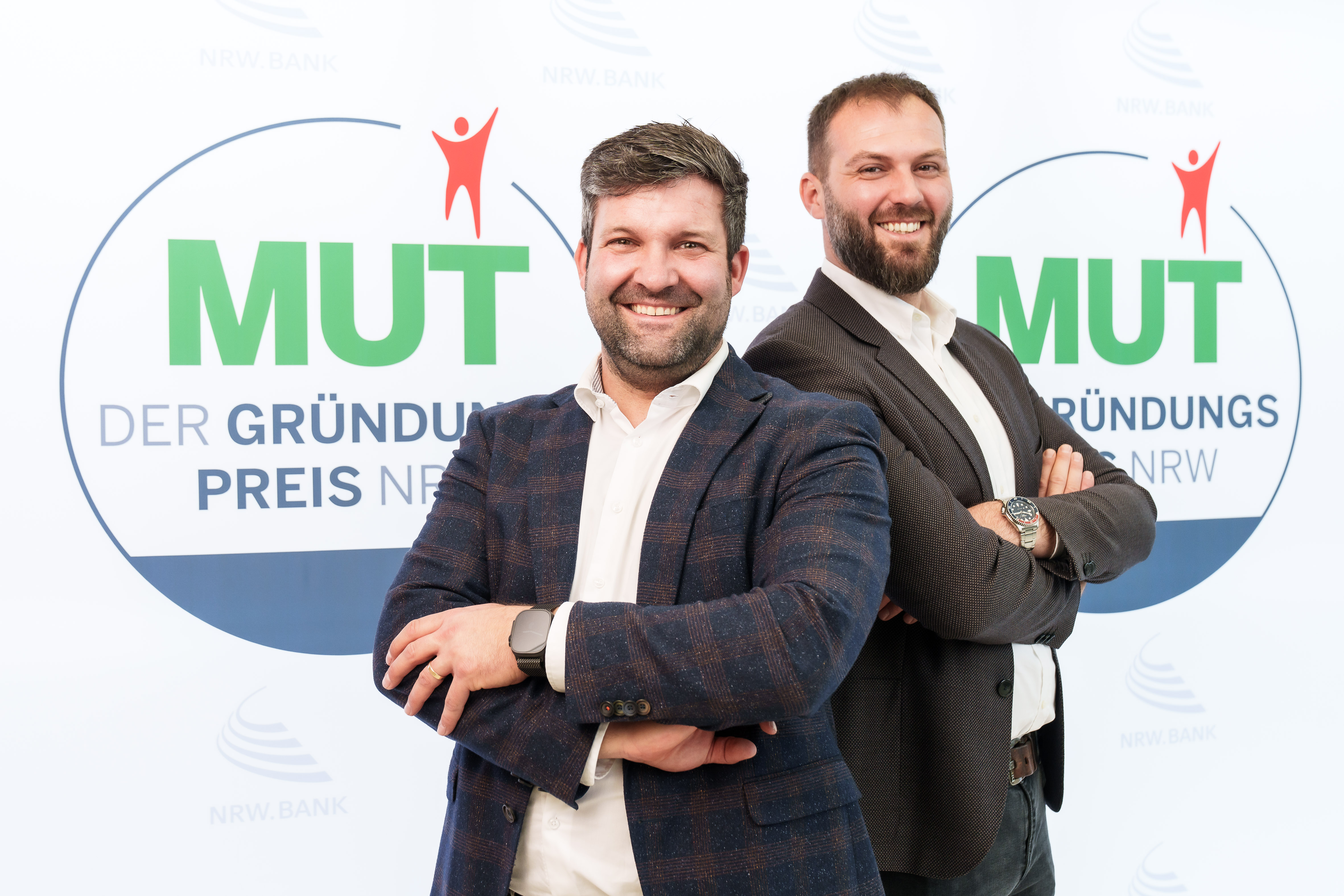 Florian Chlupka und Robert Gojani sind mit ihrem NanoCoat für MUT – DER GRÜNDUNGSPREIS NRW 2025 nominiert