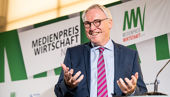 Dr. Norbert Tiemann, Chefredakteur der Westfälischen Nachrichten und Vorsitzender der Jury, beim MEDIENPREIS WIRTSCHAFT 2021