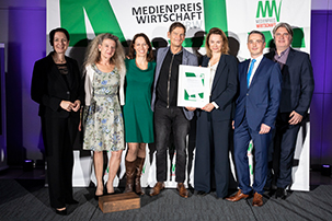 1. Platz Industrie & Großunternehmen: v.l. Silke Gorißen (Ministerin für Landwirtschaft und Verbraucherschutz des Landes Nordrhein-Westfalen), Gudrun Wolter, Jessica Briegmann, Tatjana Mischke, Tom Ockers, Oliver Claas (Heidelberger Druckmaschinen AG), Ralph Goldmann (Jury)