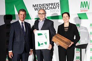 2. Platz Umweltwirtschaft & Nachhaltigkeit: : v.l. Eckhard Forst, Dr. Reiner Burger, Silke Gorißen (Ministerin für Landwirtschaft und Verbraucherschutz des Landes Nordrhein-Westfalen)