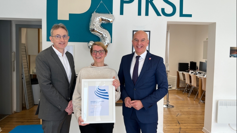 Übergabe der Weihnachtsspende 2024 der NRW.BANK