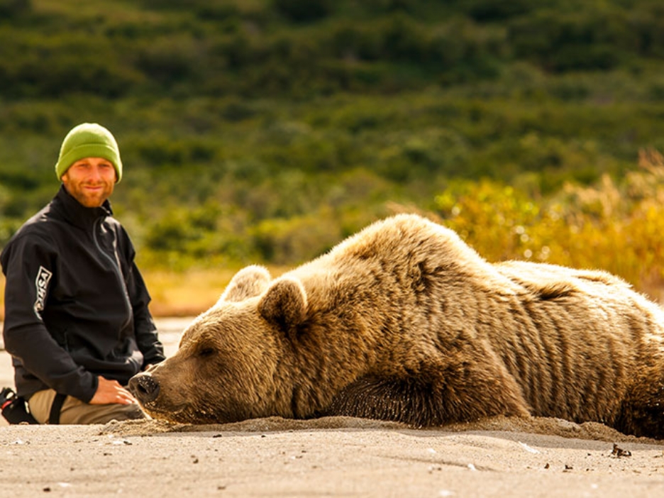 Porträt David Bittner mit Bär