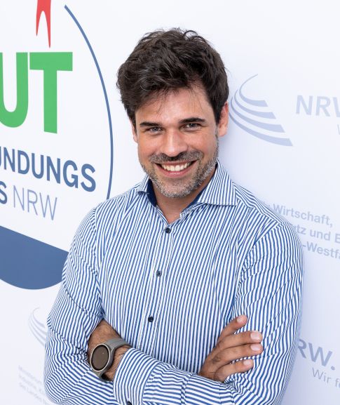 MUT - DER GRÜNDUNGSPREIS NRW - Porträt Jurymitglied Dr. Michael Riebe