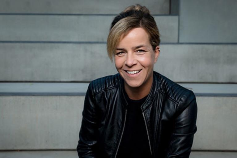 Porträt Ministerin Mona Neubaur