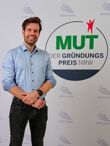 Porträt der Nominierten für MUT 2026: Floodwaives