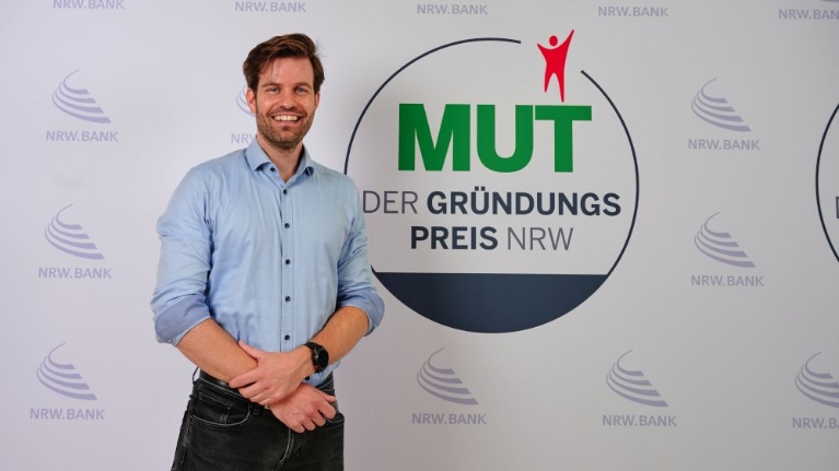 Porträt der Nominierten für MUT 2026: Floodwaives
