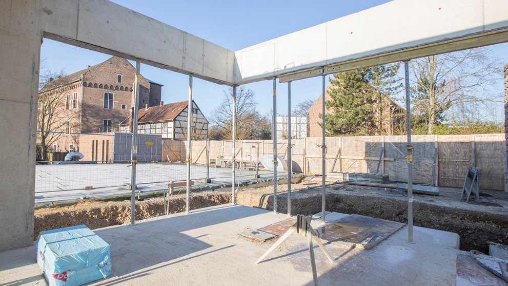 Ein Ausschnitt des Rohbaus des Schwimmbads in Grevenbroich