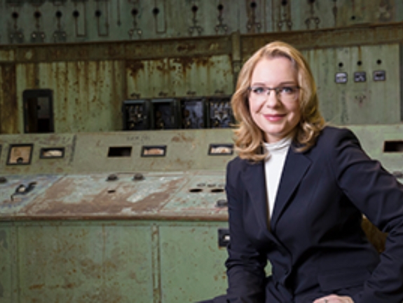 Porträt von Prof. Dr. Claudia Kemfert, Leiterin der Abteilung Energie, Verkehr und Umwelt am Deutschen Institut für Wirtschaftsforschung (DIW Berlin)