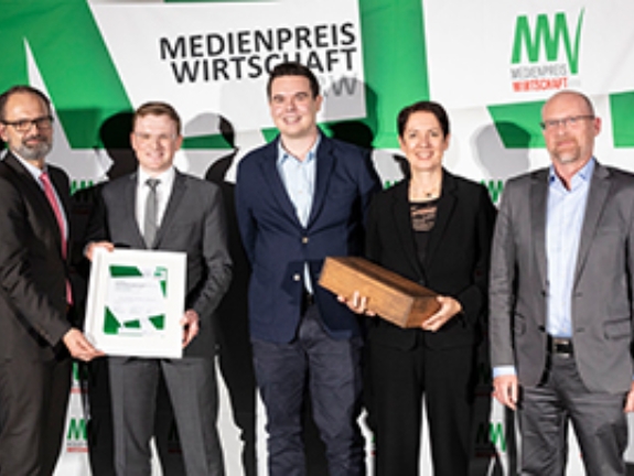 Sonderkategorie Junge Talente: Thomas Grigutsch (Wirtschaftsjunioren NRW), Simon Lanzerath, Luca Bradley, Silke Gorißen (Ministerin für Landwirtschaft und Verbraucherschutz des Landes Nordrhein-Westfalen), Ulrich Ueckerseifer (Jury)