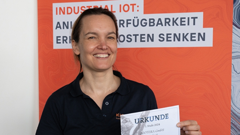 Porträt von Elisabeth Schloten von KIOTERA